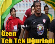 Özen Tek Tek Uğurladı