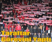 Taraftar Görevini Yaptı