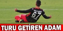 TURU GETİREN ADAM